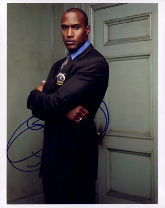 Henry Simmons autograph
