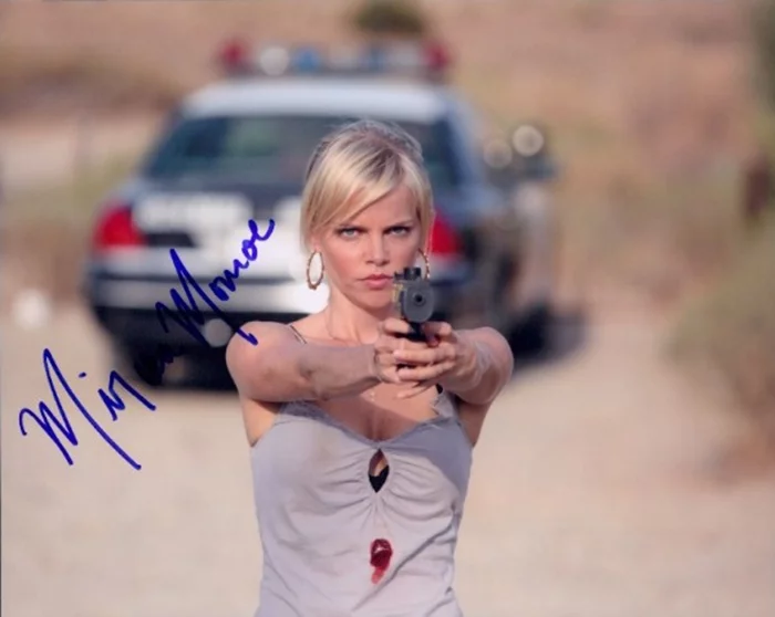 Mircea Monroe autograph
