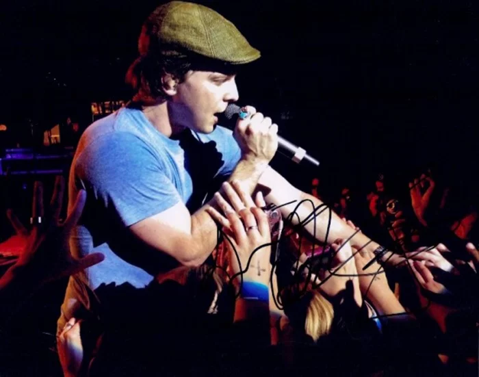 Gavin DeGraw autograph