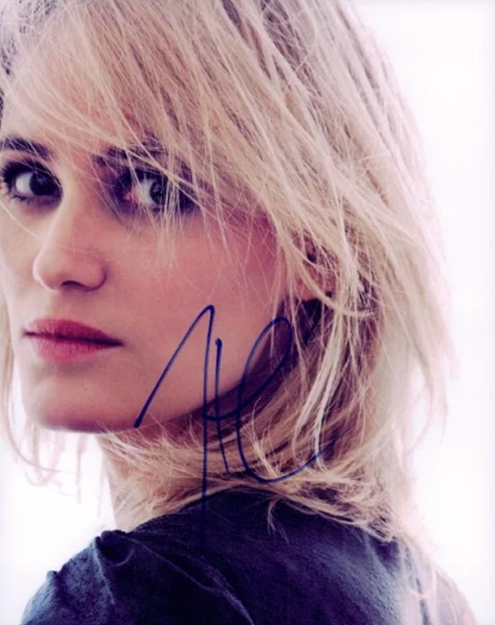 Judith Godreche autograph