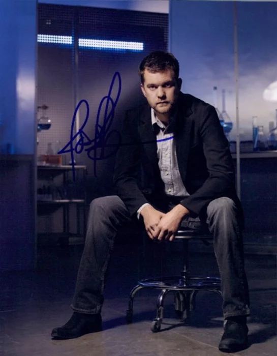 Joshua Jackson autograph