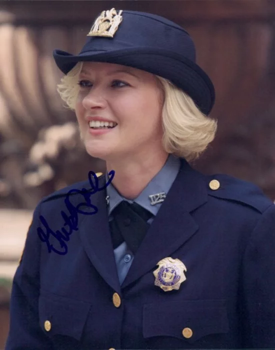 Gretchen Mol autograph