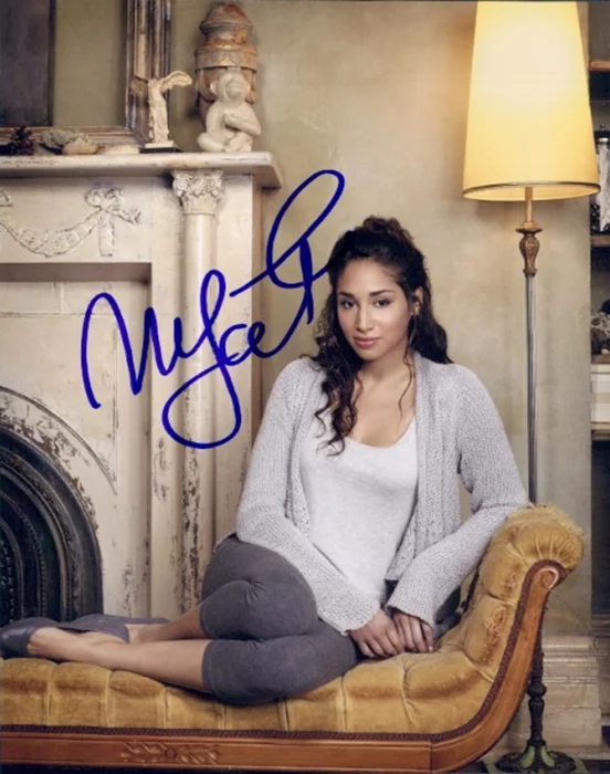 Meaghan  Rath autograph