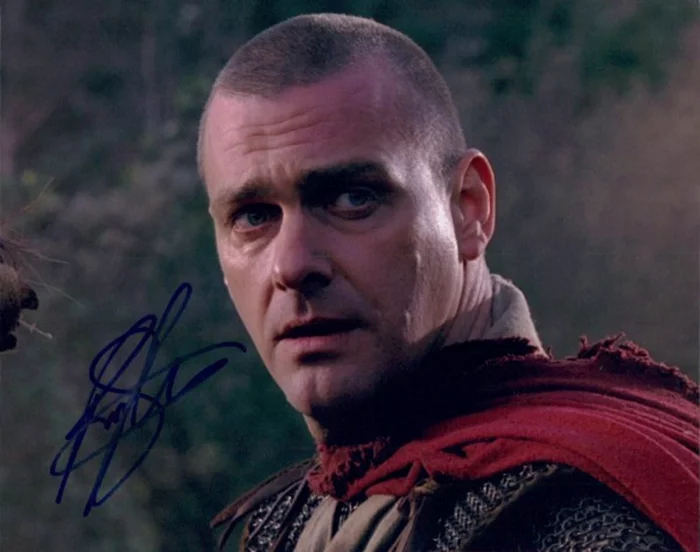 Ray Stevenson autograph