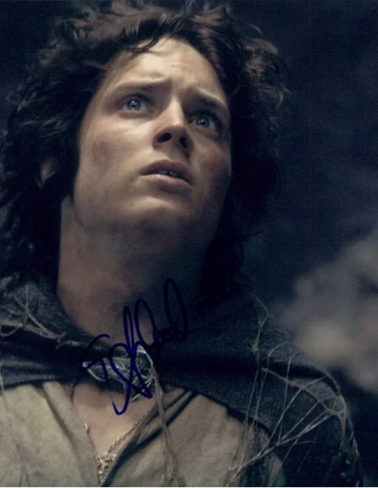 Elijah Wood autograph