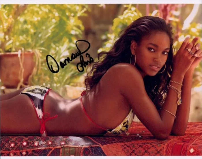 Damaris Lewis autograph