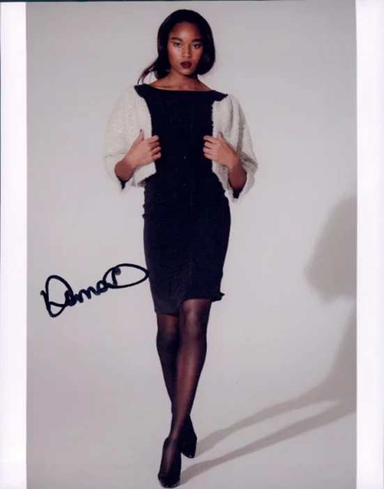 Damaris Lewis autograph
