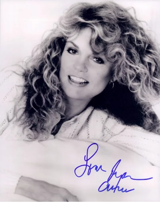 Dyan Cannon autograph