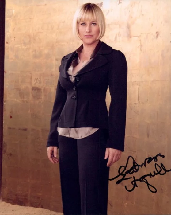 Patricia Arquette autograph