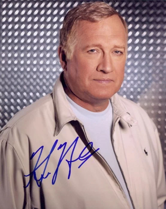 Ken Howard autograph