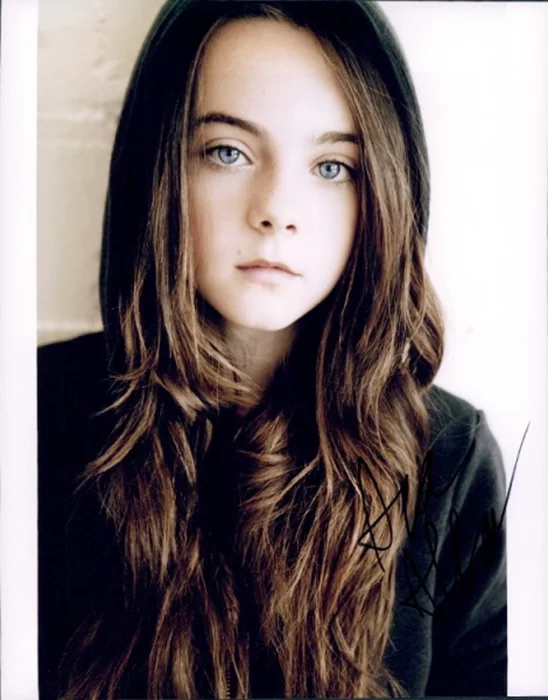 Ava Allan autograph