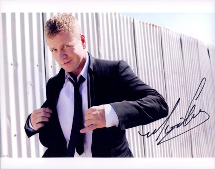 Michael Cudlitz autograph