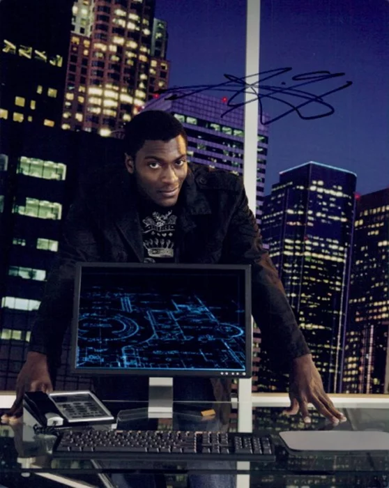 Aldis Hodge autograph