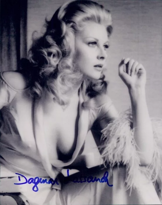 Dagmar Lassander autograph