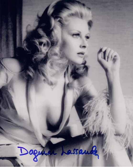 Dagmar Lassander autograph