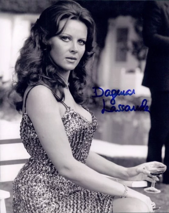 Dagmar Lassander autograph