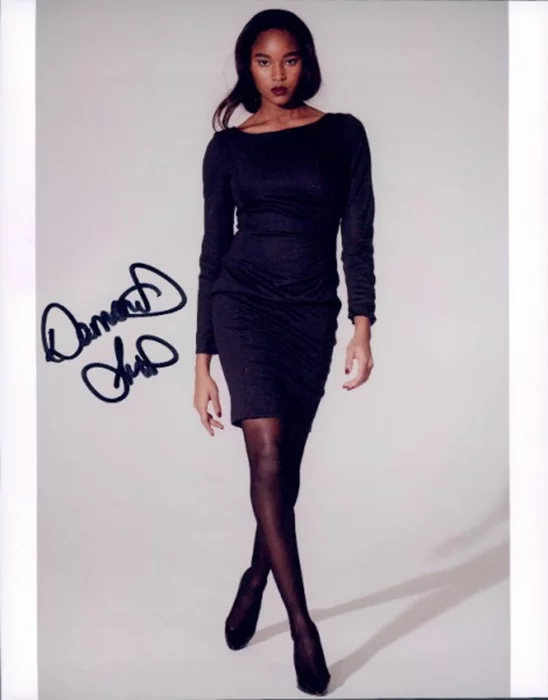 Damaris Lewis autograph