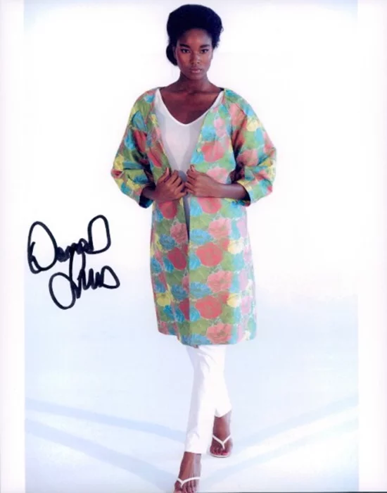 Damaris Lewis autograph