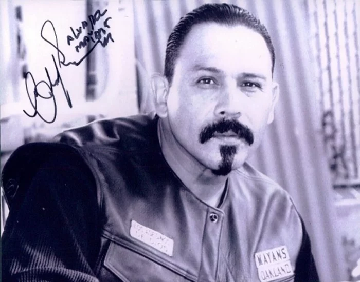 Emilio Rivera autograph
