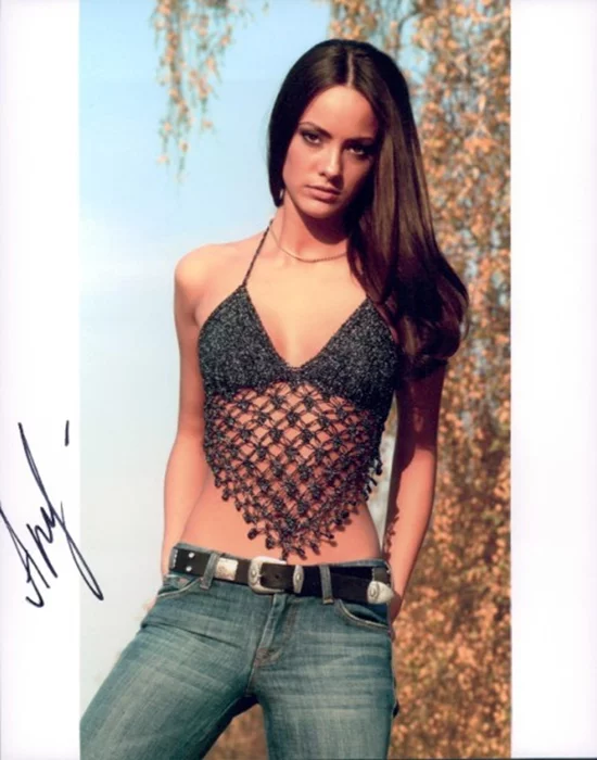 Sofya Skya autograph