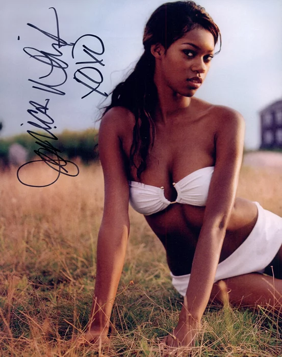 Jessica White autograph