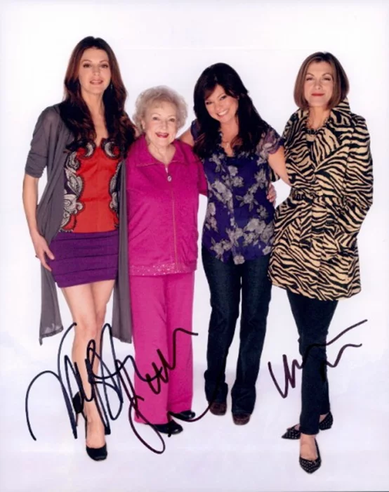 Hot in Cleveland autograph