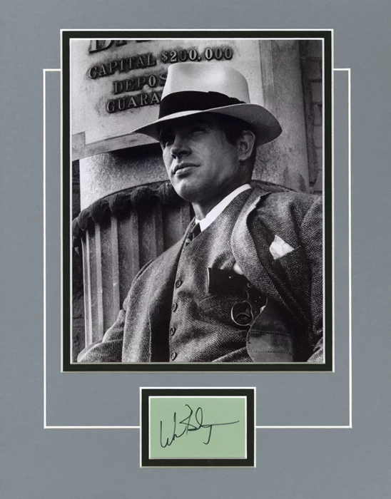 Warren Beatty autograph