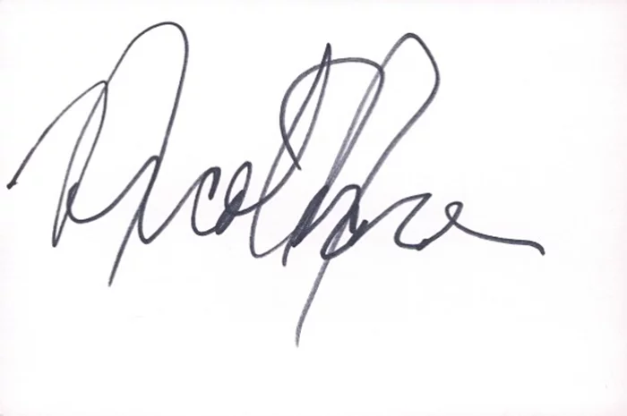 Nicole Narain autograph