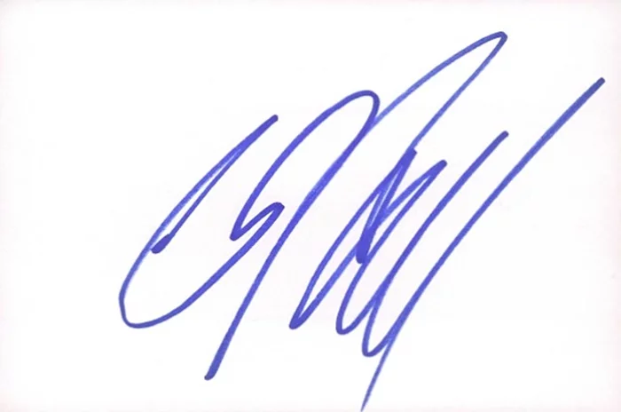 Clea DuVall autograph
