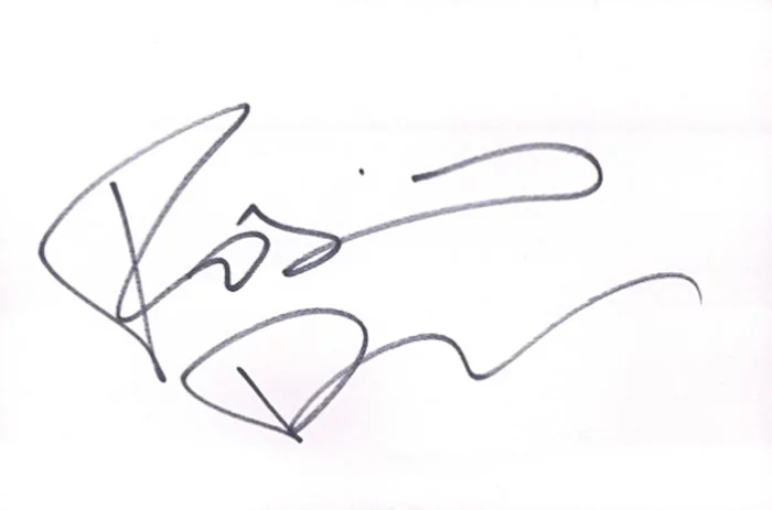 Rosario Dawson autograph