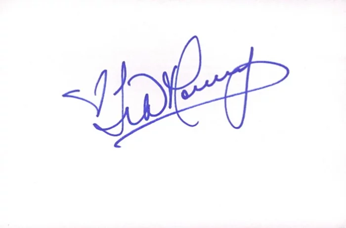 Tia Mowry autograph