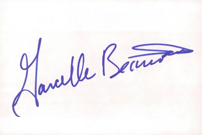 Garcelle Beauvais autograph