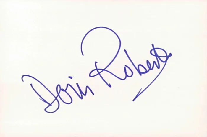 Doris Roberts autograph