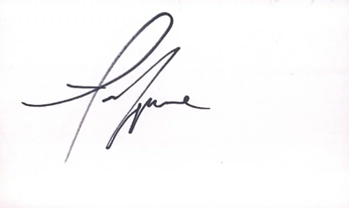 AnnaLynne McCord autograph