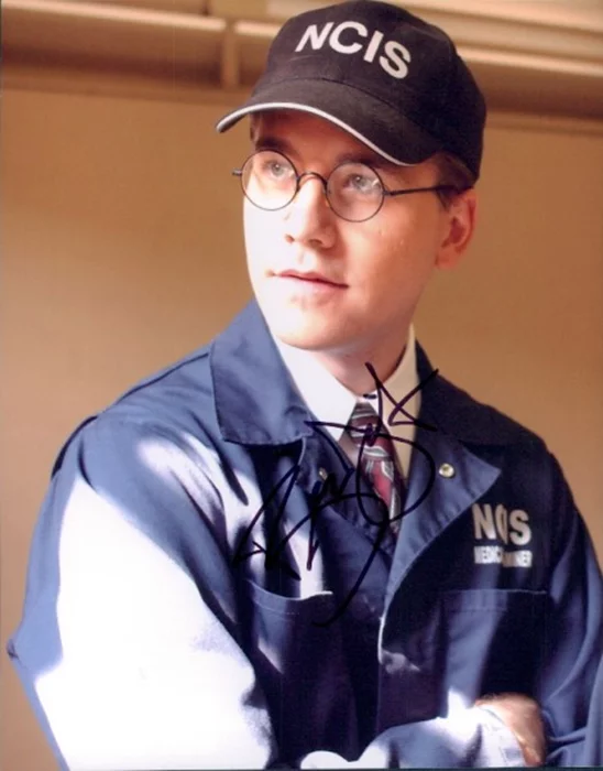 Brian Dietzen autograph