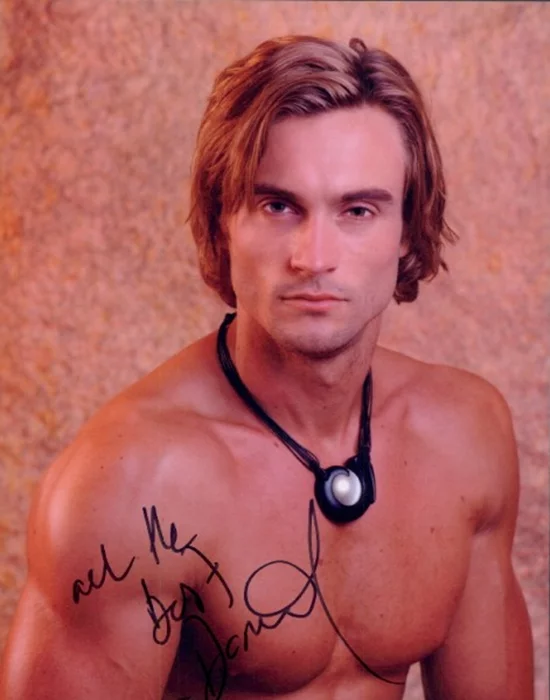 Daniel Goddard autograph
