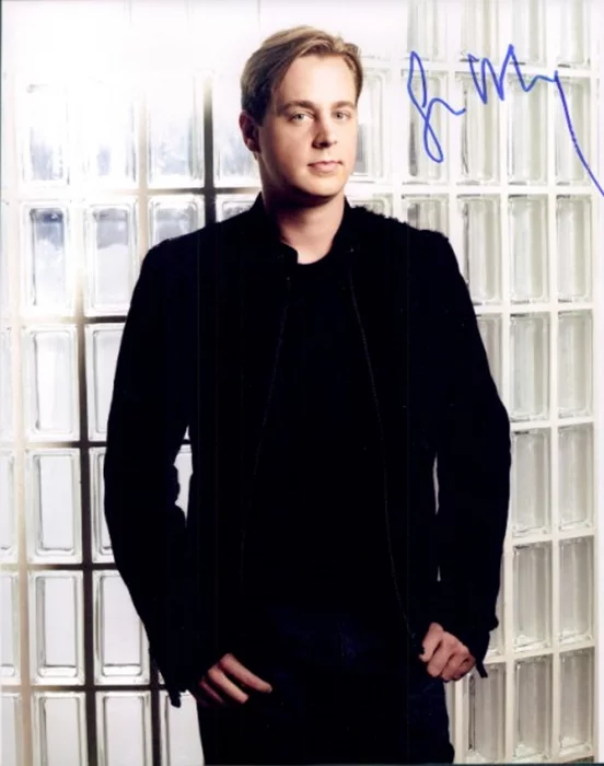 Sean Murray autograph