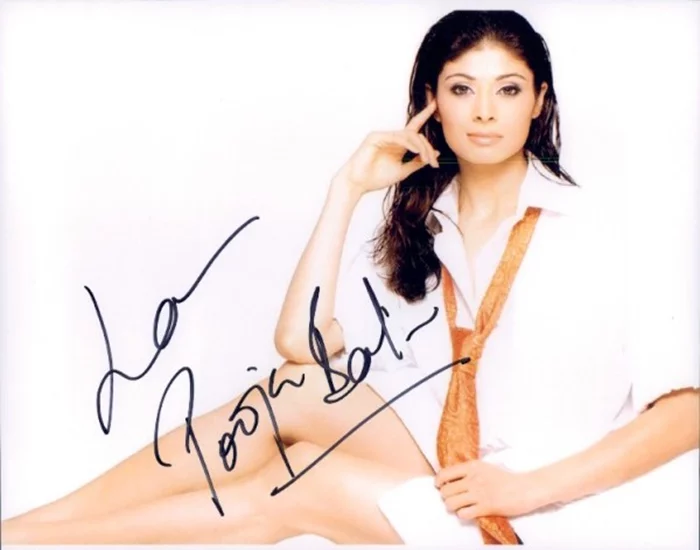 Pooja Batra autograph