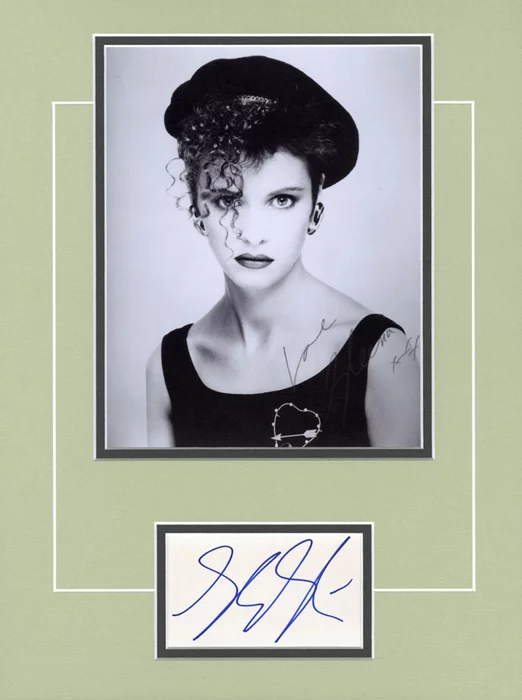 Sheena Easton autograph