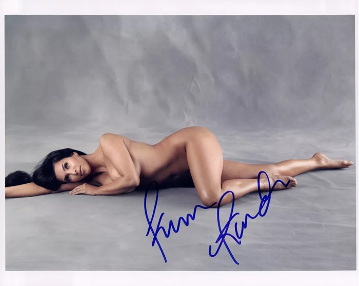 Kim Kardashian autograph