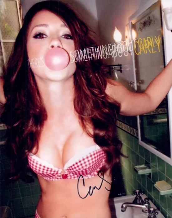 Carly Craig autograph