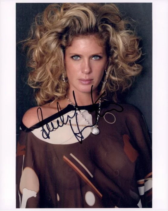 Rachel Hunter autograph