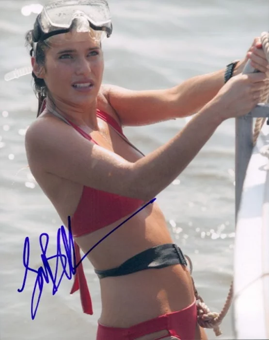 Lake Bell autograph