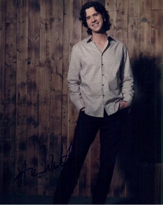 Hamish Linklater autograph