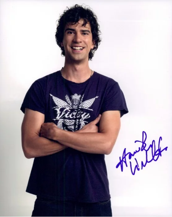 Hamish Linklater autograph