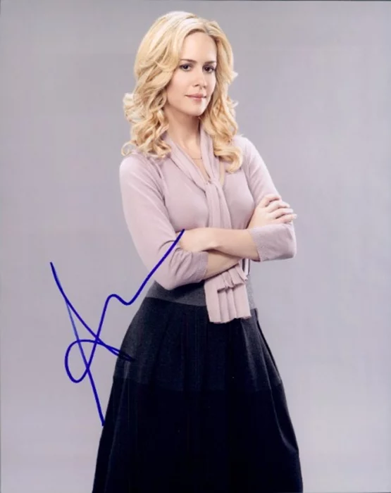 Sarah Paulson autograph