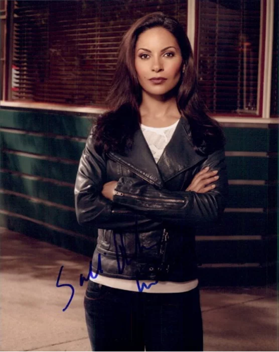 Salli Richardson autograph