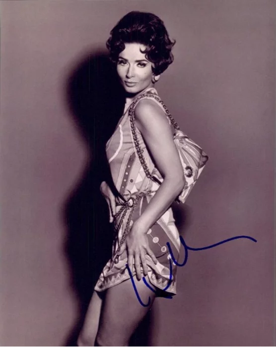 Isabella Rossellini autograph