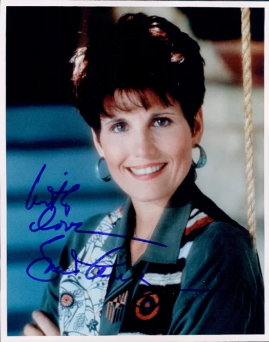 Lucie Arnaz autograph
