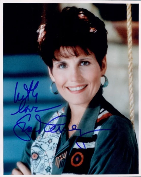 Lucie Arnaz autograph